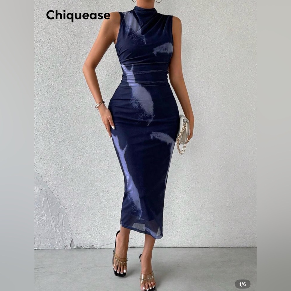 Elegant Navy Blue Sleeveless Dress